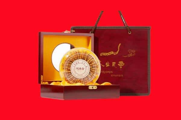 友好区回收冬虫夏草